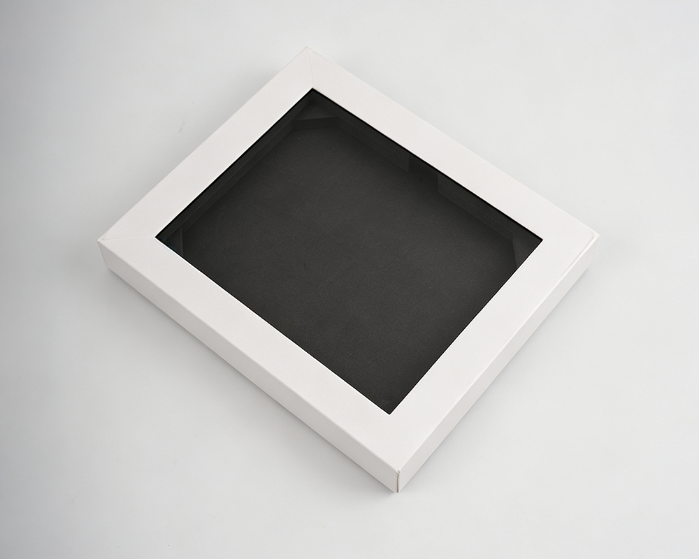 window folding carton